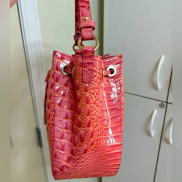 **SOLD**Brahmin NWT-Melinda Bucket Crossbody Coral Snapdragon - Picture 4 of 10